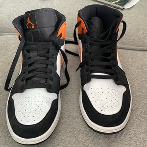 Men’s orange air Jordan 1 used good condition size 11